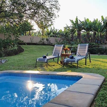 Poinsettia Family Cottage 雾观 外观 照片